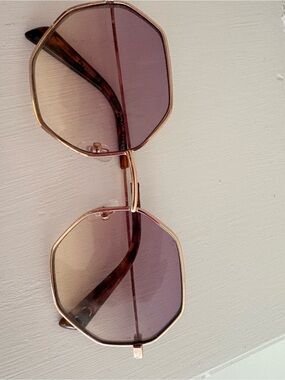 Aerie Gold Frame Pinkish Lens Women's Sunglasses